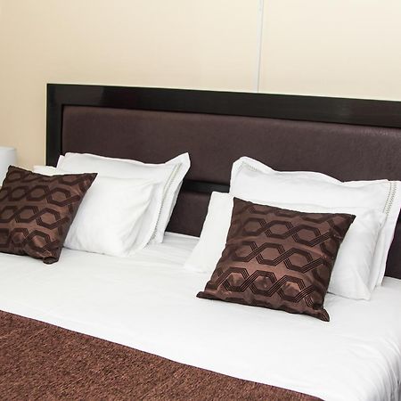 Streets Of Gold Guest House Gaborone Buitenkant foto