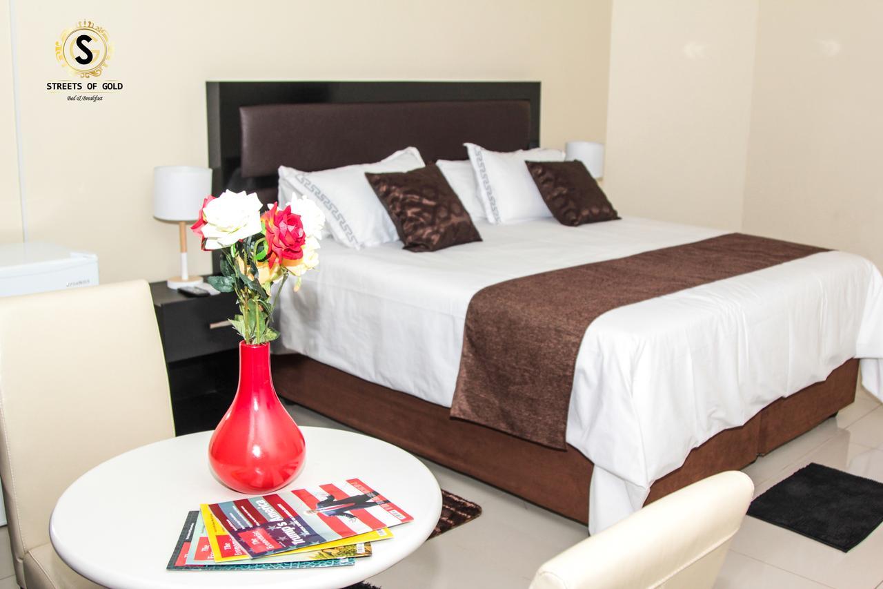 Streets Of Gold Guest House Gaborone Buitenkant foto